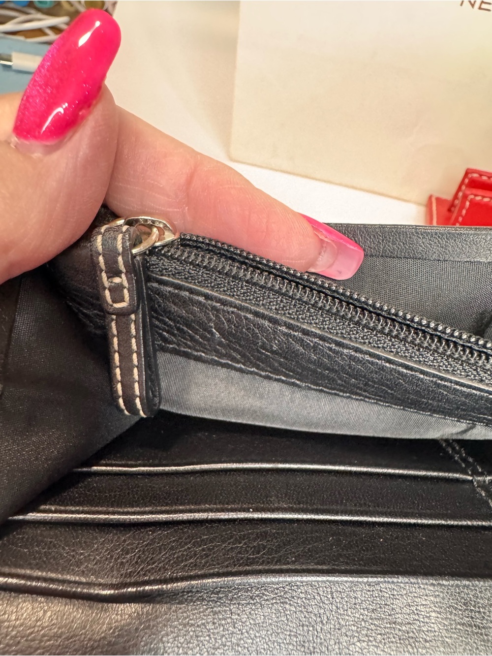 Coach Black Leather Soho? Wallet - Picture 10 of 12